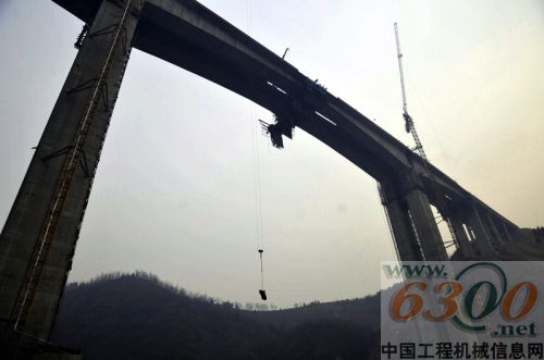 鄭盧高速公路,小鐵溝特大橋,合龍