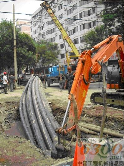 威猛水平導(dǎo)向鉆機(jī)