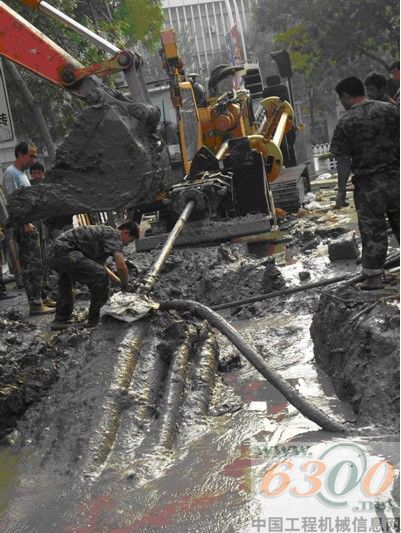 威猛水平導(dǎo)向鉆機(jī)