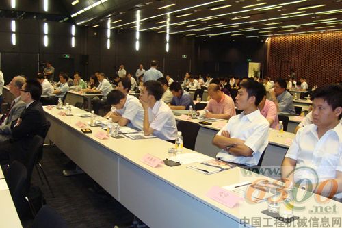 赫斯默 行走機械智能控制技術