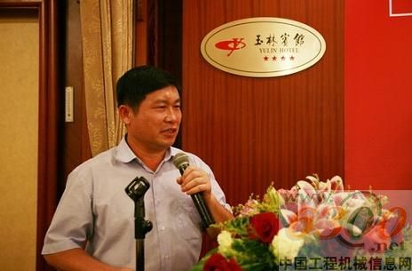 李天生會見參會經(jīng)銷商時(shí)講話