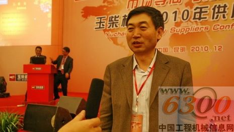 亞新科，李俊