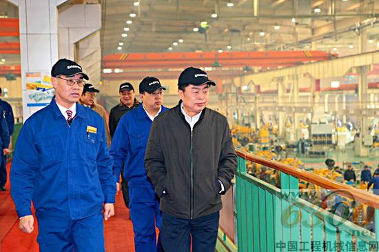 山東省國資委孔凡太副書記一行來山推慰問
