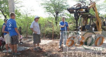 凱斯滑移裝載機在海地支援重建