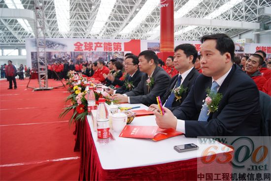 出席啟航儀式的領導