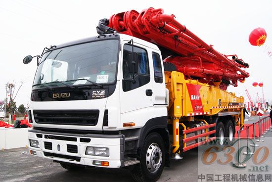 E系列泵車正面觀