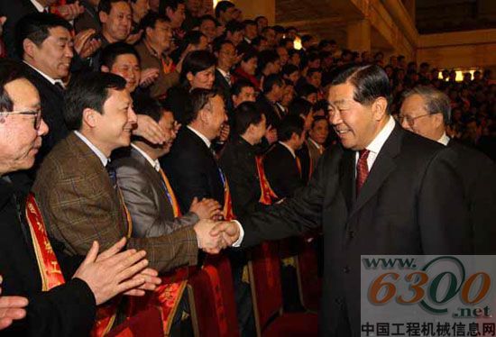 席賈慶林在北京會見中國機械工業聯合會三屆三次會員大會代表