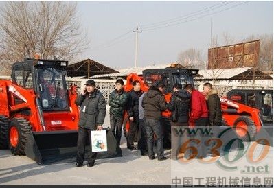 威肯 滑移推砂機