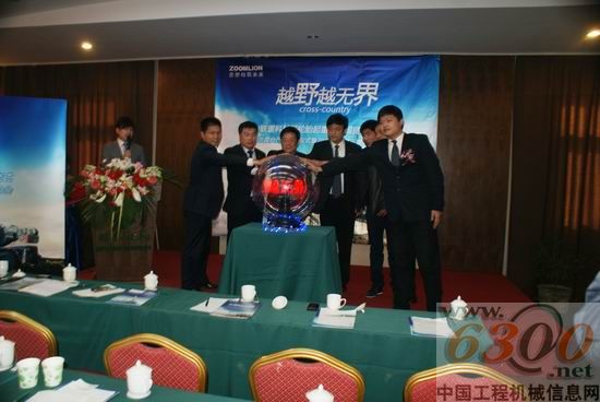 輪胎 起重機