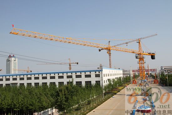 方圓 塔式起重機