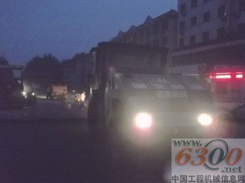 洛建,壓路機