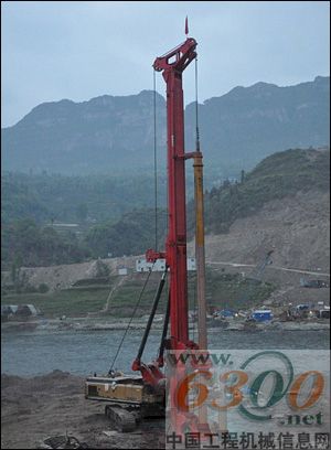 三一旋挖鉆機(jī)
