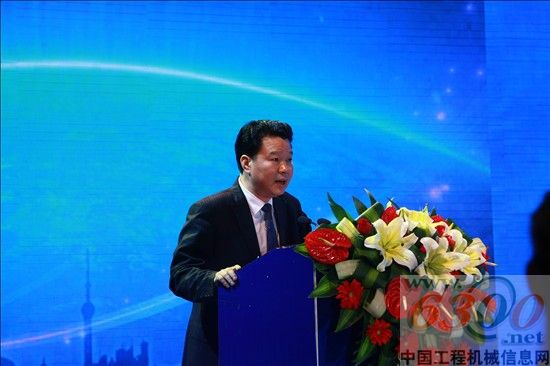 中聯重科混凝土機械國際公司副總經理陽昌康先生致歡迎詞