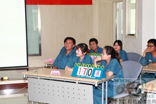 山重建機 安全