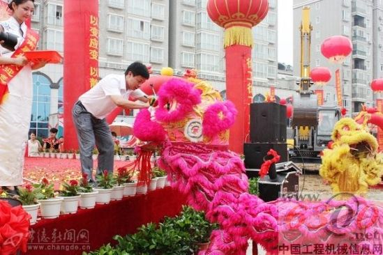 徐工,愛心捐贈 常德經銷