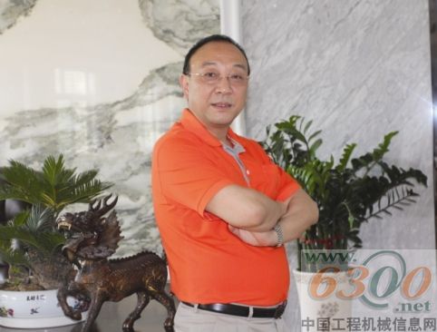 南京鋼加 工程機(jī)械 謝邦榮