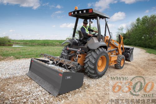 凱斯全新一代570N XT物料牽引機(jī)