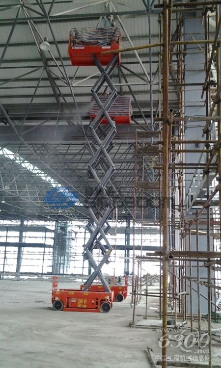 剪叉式高空作業平臺