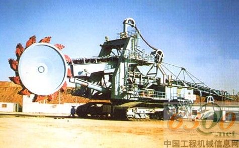 斗輪挖掘機
